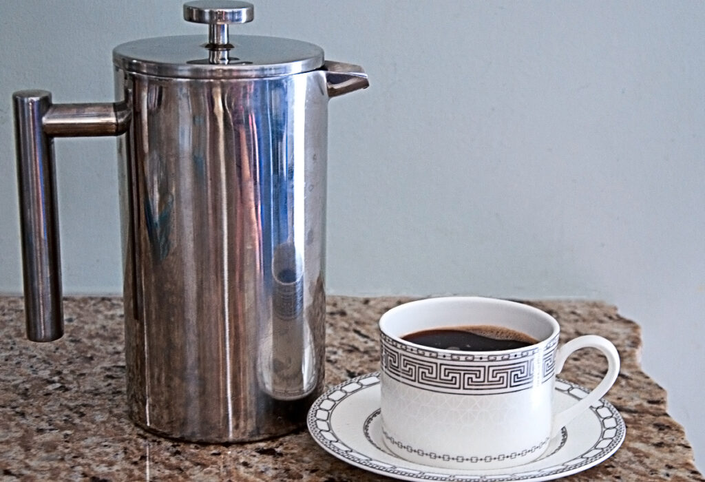 stainless-steel-french-press-and-coffee-cup